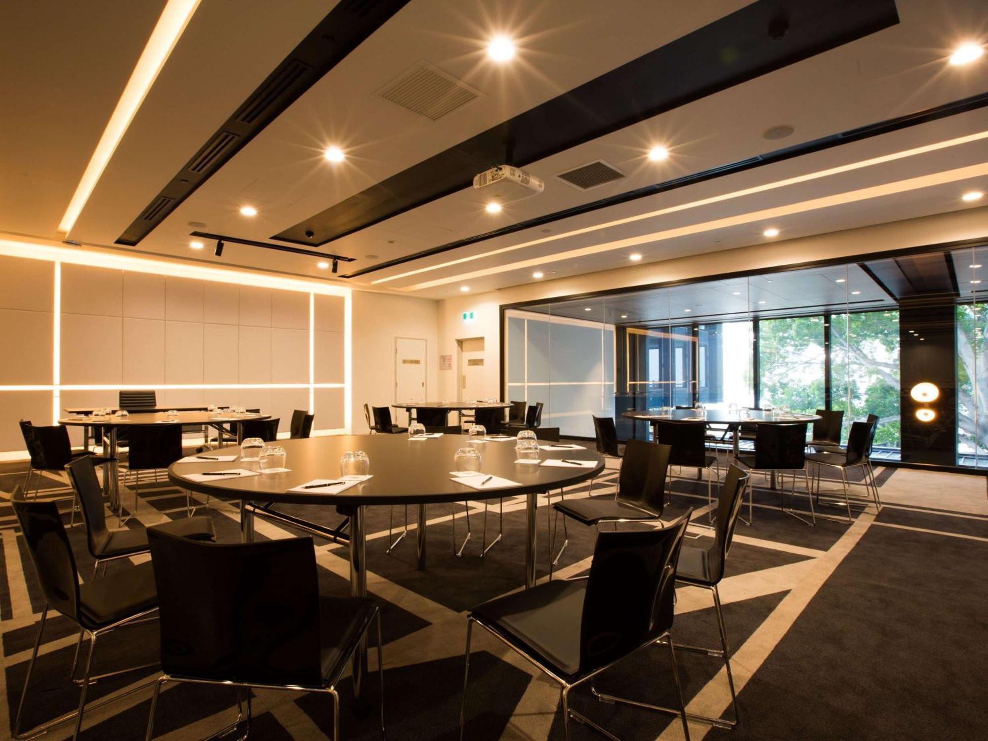 فندق مطار بولمان سيدني المظهر الخارجي الصورة The University of Melbourne's Centre for Values, Ethics and Society